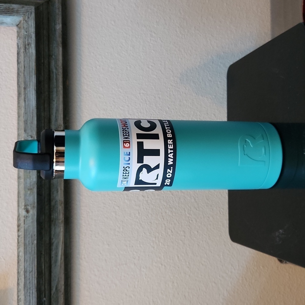 RTIC Caribbean Blue 20 oz Water Bottle